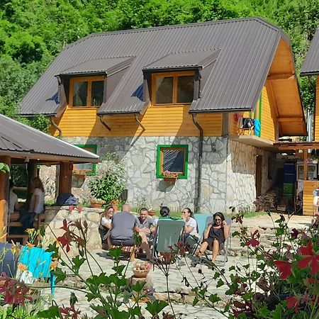Hotel Rafting Camp Encijan Foca Exteriér fotografie