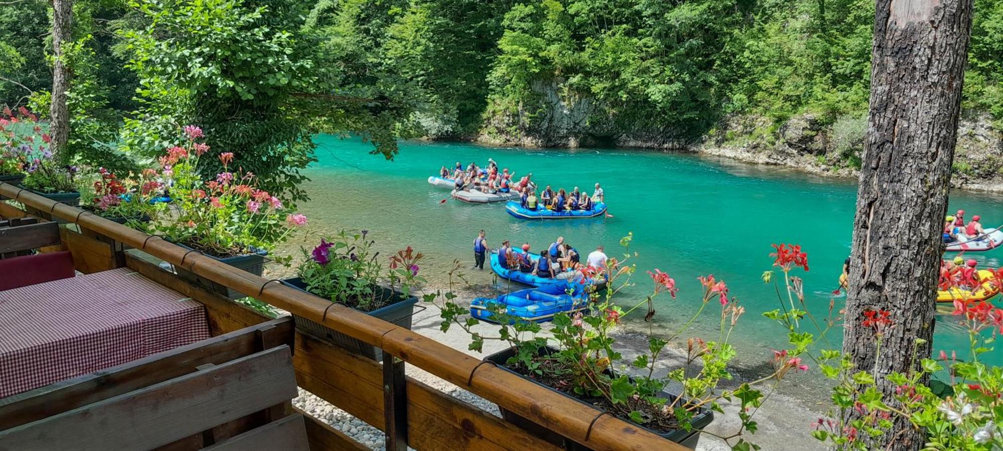 Hotel Rafting Camp Encijan Foca Exteriér fotografie